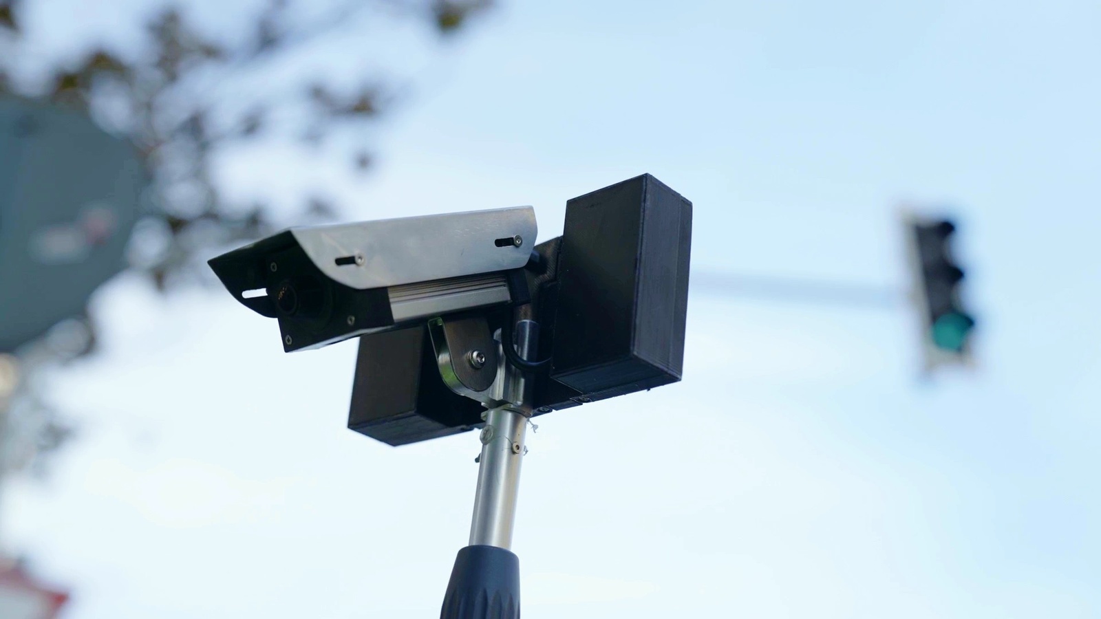 mouver-Kamera am Mast an einem Knotenpunkt